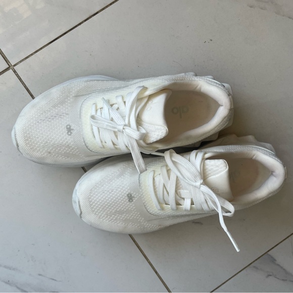ALO Yoga Shoes - ALO Yoga White Women's Lace-Up Sneakers